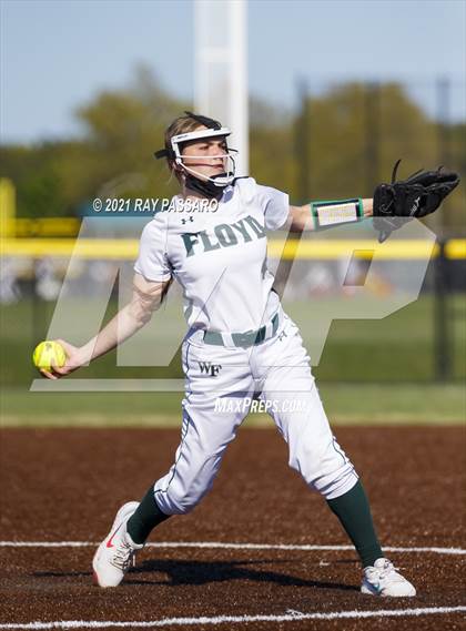 Thumbnail 3 in Central Islip vs William Floyd photogallery.