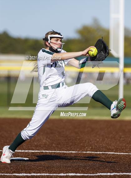 Thumbnail 1 in Central Islip vs William Floyd photogallery.