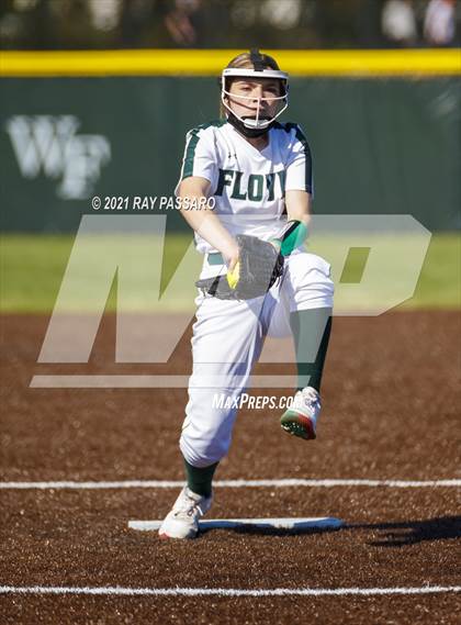 Thumbnail 3 in Central Islip vs William Floyd photogallery.