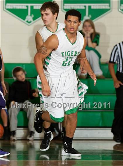 Thumbnail 3 in Washington @ Triton Central photogallery.