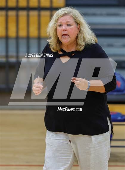 Thumbnail 3 in Chamblee vs Dunwoody (Tri-Match) photogallery.