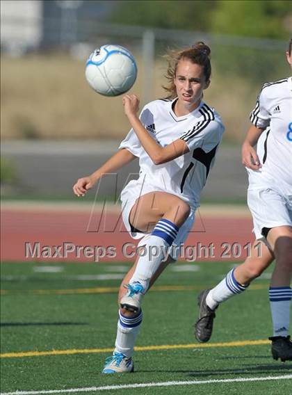 Thumbnail 2 in St. Francis vs. Davis (CIF SJS D1 Final) photogallery.