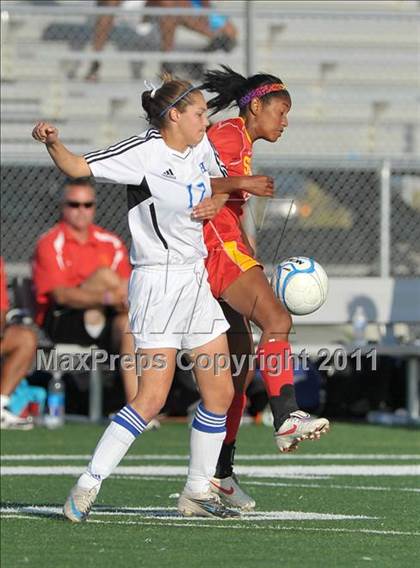 Thumbnail 2 in St. Francis vs. Davis (CIF SJS D1 Final) photogallery.