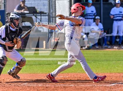 Thumbnail 2 in Mountain View vs. Mesquite photogallery.