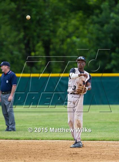 Thumbnail 2 in Mamaroneck vs. Connetquot (NYSPHSAA Class AA Semifinal) photogallery.