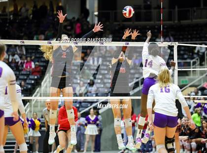 Thumbnail 2 in Liberty Hill vs. Lovejoy (UIL 5A Volleyball Final) photogallery.