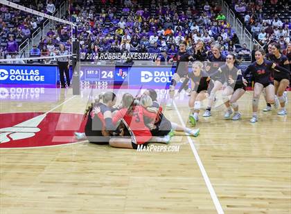 Thumbnail 3 in Liberty Hill vs. Lovejoy (UIL 5A Volleyball Final) photogallery.