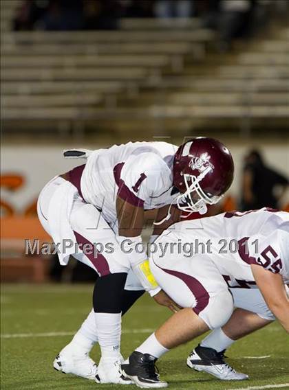 Thumbnail 2 in Coldspring-Oakhurst vs Athens (3A Region 3 Quarterfinals) photogallery.