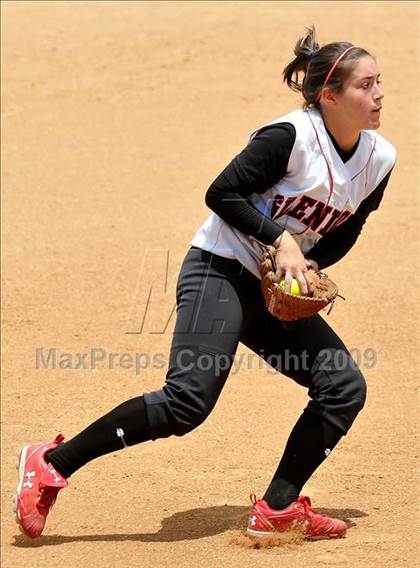 Thumbnail 3 in Tesoro vs. Glendora (CIF SS D3 Final) photogallery.