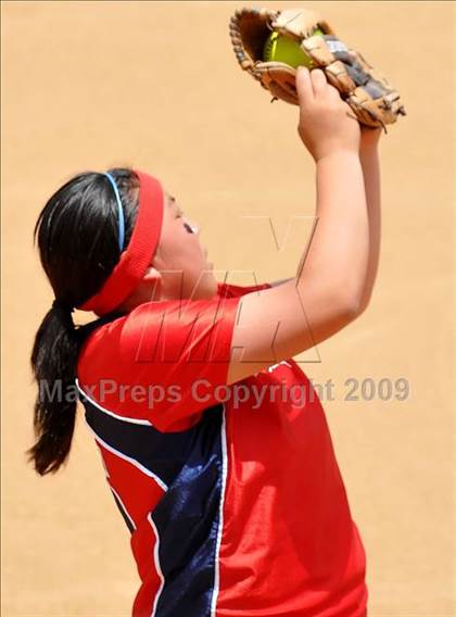 Thumbnail 2 in Tesoro vs. Glendora (CIF SS D3 Final) photogallery.