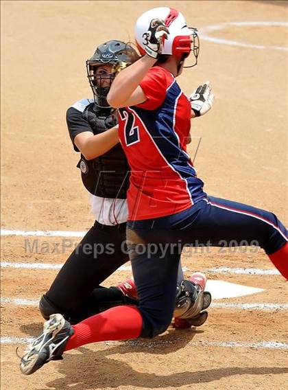 Thumbnail 1 in Tesoro vs. Glendora (CIF SS D3 Final) photogallery.