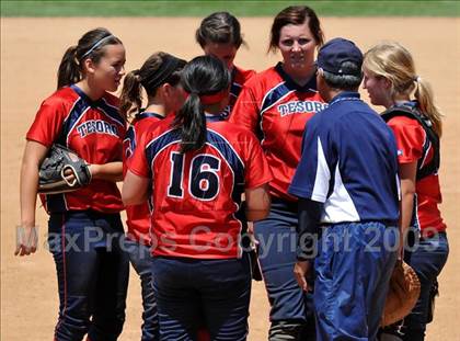 Thumbnail 1 in Tesoro vs. Glendora (CIF SS D3 Final) photogallery.
