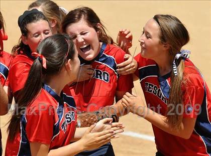 Thumbnail 1 in Tesoro vs. Glendora (CIF SS D3 Final) photogallery.