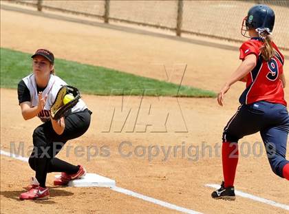 Thumbnail 2 in Tesoro vs. Glendora (CIF SS D3 Final) photogallery.