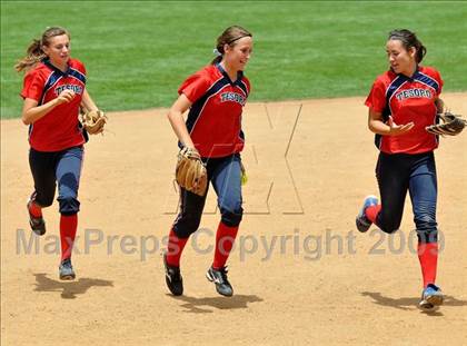 Thumbnail 2 in Tesoro vs. Glendora (CIF SS D3 Final) photogallery.