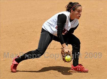 Thumbnail 3 in Tesoro vs. Glendora (CIF SS D3 Final) photogallery.