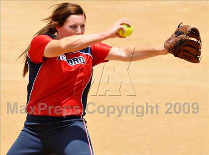 Thumbnail 3 in Tesoro vs. Glendora (CIF SS D3 Final) photogallery.