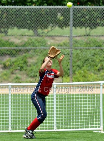 Thumbnail 1 in Tesoro vs. Glendora (CIF SS D3 Final) photogallery.