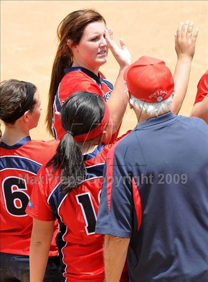 Thumbnail 2 in Tesoro vs. Glendora (CIF SS D3 Final) photogallery.