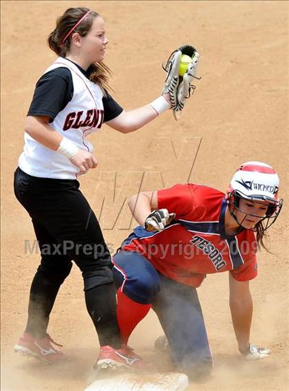 Thumbnail 3 in Tesoro vs. Glendora (CIF SS D3 Final) photogallery.