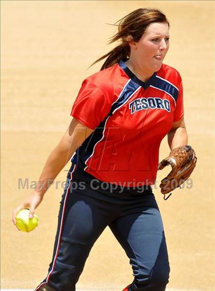 Thumbnail 1 in Tesoro vs. Glendora (CIF SS D3 Final) photogallery.
