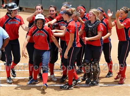 Thumbnail 1 in Tesoro vs. Glendora (CIF SS D3 Final) photogallery.