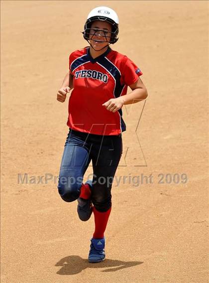 Thumbnail 3 in Tesoro vs. Glendora (CIF SS D3 Final) photogallery.