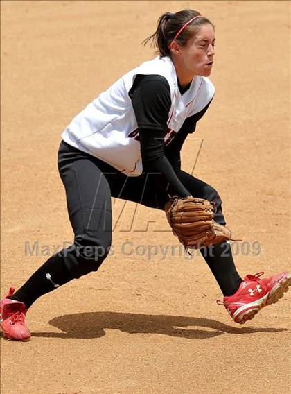 Thumbnail 2 in Tesoro vs. Glendora (CIF SS D3 Final) photogallery.