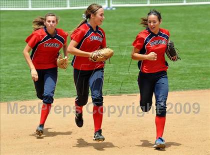 Thumbnail 3 in Tesoro vs. Glendora (CIF SS D3 Final) photogallery.
