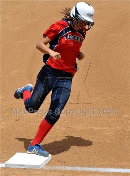 Thumbnail 2 in Tesoro vs. Glendora (CIF SS D3 Final) photogallery.