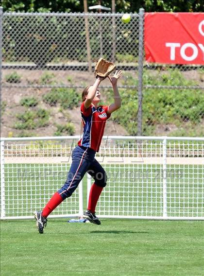 Thumbnail 1 in Tesoro vs. Glendora (CIF SS D3 Final) photogallery.