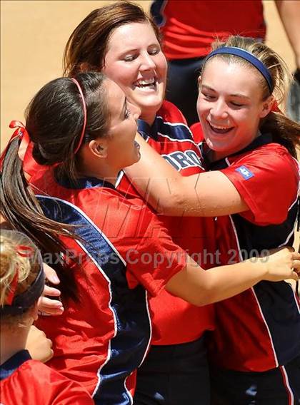 Thumbnail 2 in Tesoro vs. Glendora (CIF SS D3 Final) photogallery.