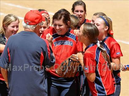 Thumbnail 2 in Tesoro vs. Glendora (CIF SS D3 Final) photogallery.