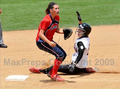 Thumbnail 2 in Tesoro vs. Glendora (CIF SS D3 Final) photogallery.
