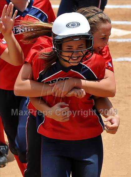 Thumbnail 1 in Tesoro vs. Glendora (CIF SS D3 Final) photogallery.