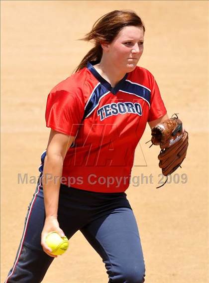 Thumbnail 1 in Tesoro vs. Glendora (CIF SS D3 Final) photogallery.