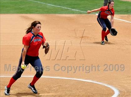 Thumbnail 2 in Tesoro vs. Glendora (CIF SS D3 Final) photogallery.