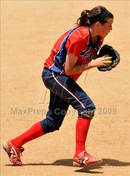 Thumbnail 3 in Tesoro vs. Glendora (CIF SS D3 Final) photogallery.