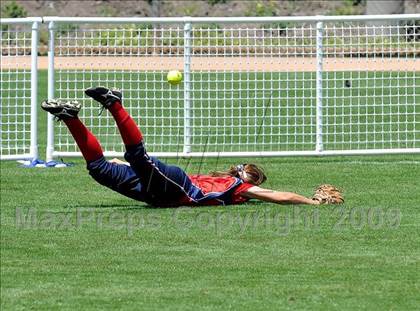 Thumbnail 1 in Tesoro vs. Glendora (CIF SS D3 Final) photogallery.