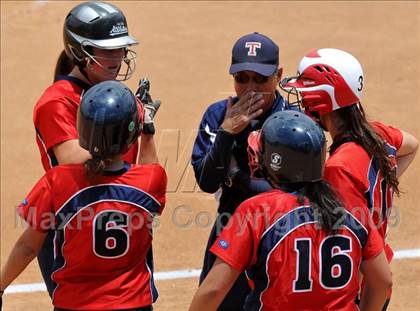 Thumbnail 3 in Tesoro vs. Glendora (CIF SS D3 Final) photogallery.