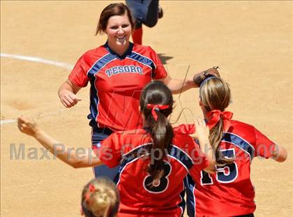 Thumbnail 3 in Tesoro vs. Glendora (CIF SS D3 Final) photogallery.