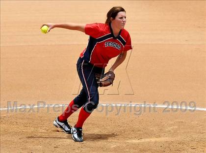 Thumbnail 1 in Tesoro vs. Glendora (CIF SS D3 Final) photogallery.