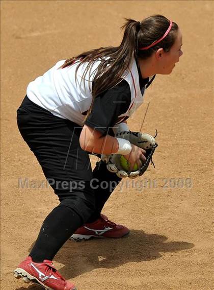 Thumbnail 2 in Tesoro vs. Glendora (CIF SS D3 Final) photogallery.