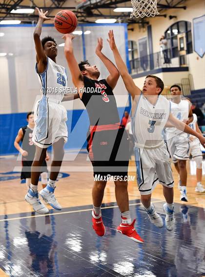 Thumbnail 3 in Carrollwood Day @ Berkeley Prep photogallery.