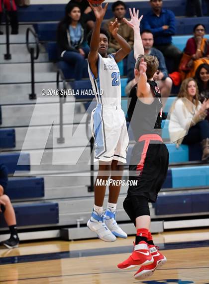 Thumbnail 1 in Carrollwood Day @ Berkeley Prep photogallery.