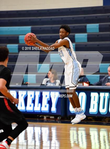 Thumbnail 2 in Carrollwood Day @ Berkeley Prep photogallery.