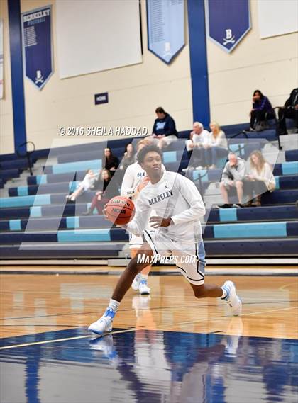 Thumbnail 2 in Carrollwood Day @ Berkeley Prep photogallery.