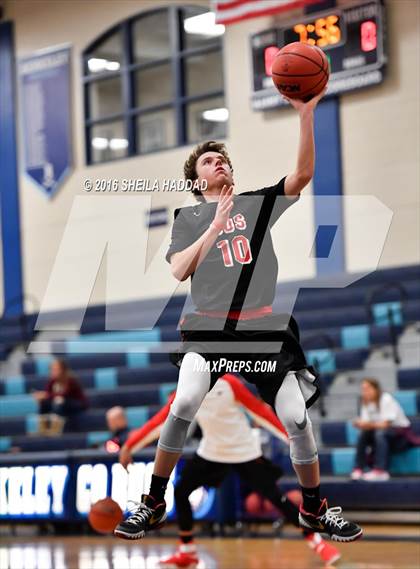 Thumbnail 2 in Carrollwood Day @ Berkeley Prep photogallery.