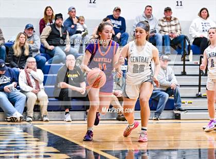 Thumbnail 1 in Danville vs. Central Columbia (PIAA District 4 Class 4A Quarterfinal) photogallery.