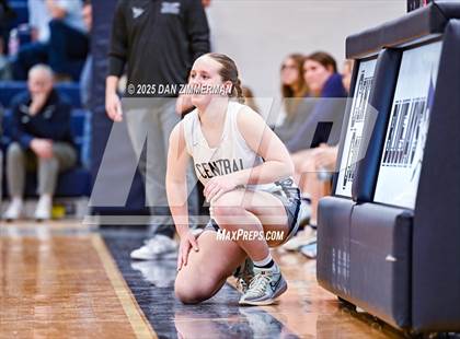 Thumbnail 3 in Danville vs. Central Columbia (PIAA District 4 Class 4A Quarterfinal) photogallery.